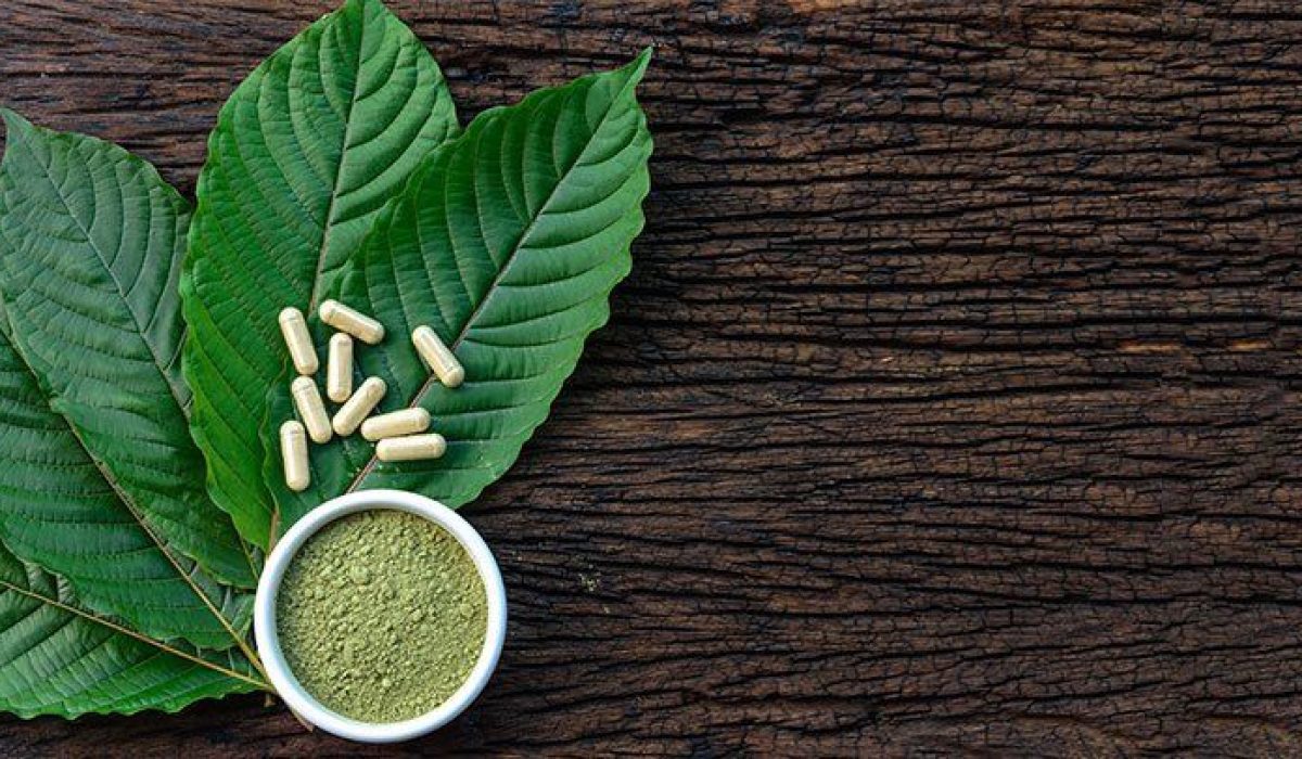 kratom-side-effects-or-risks-of-taking-the-herbal-product-722x406